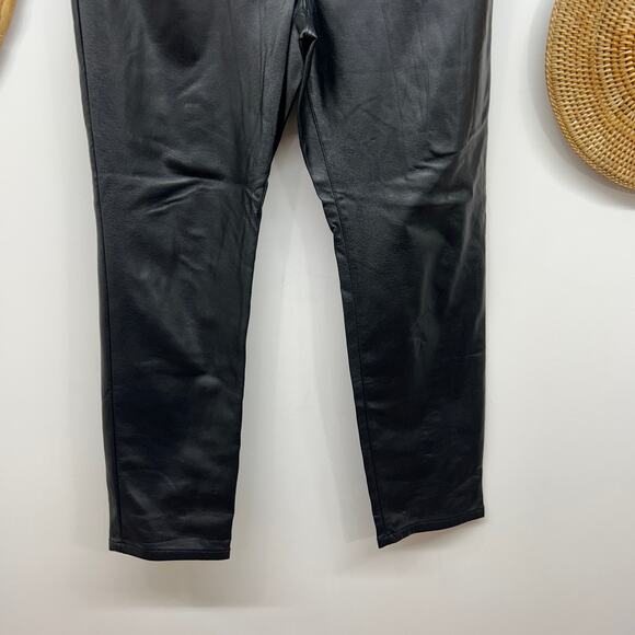 Chicos Black Faux Leather Straight Leg Pant Chico's Size 1P / 8P PETITE - Picture 4 of 6